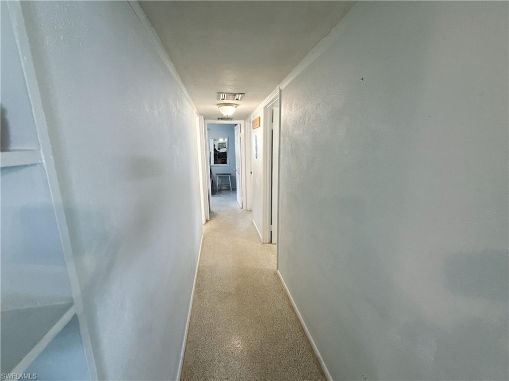 930 Narcissus St Property Photo 11