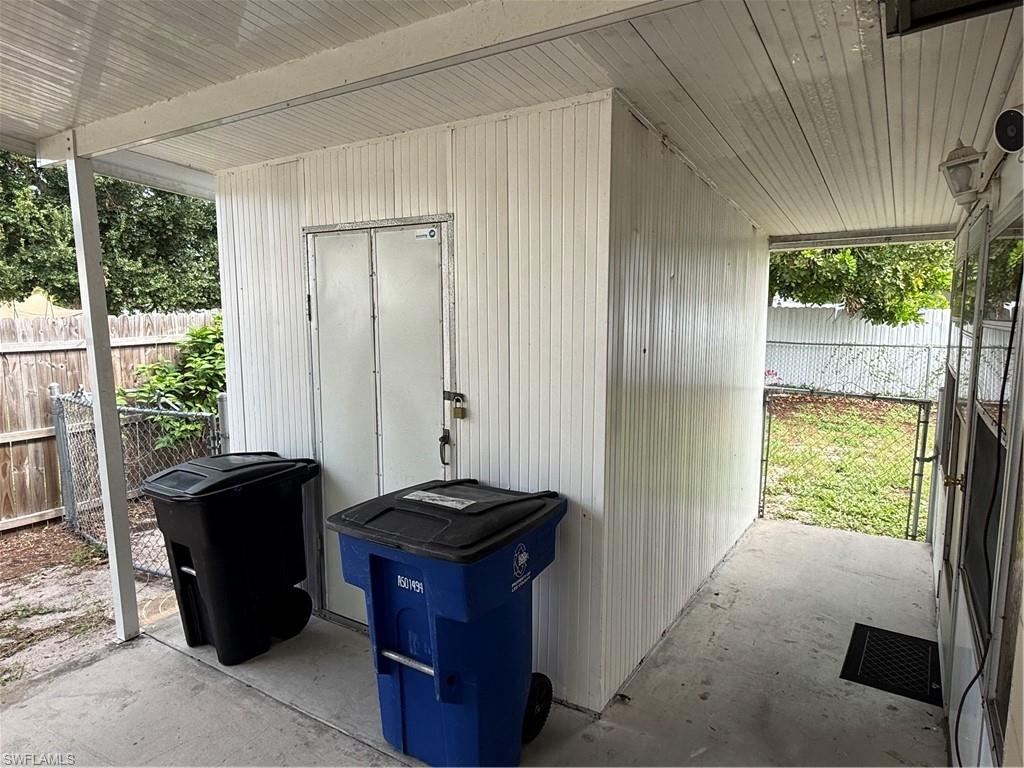 930 Narcissus St Property Photo 17