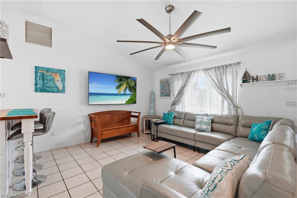 25449 Doredo Dr Property Photo 5