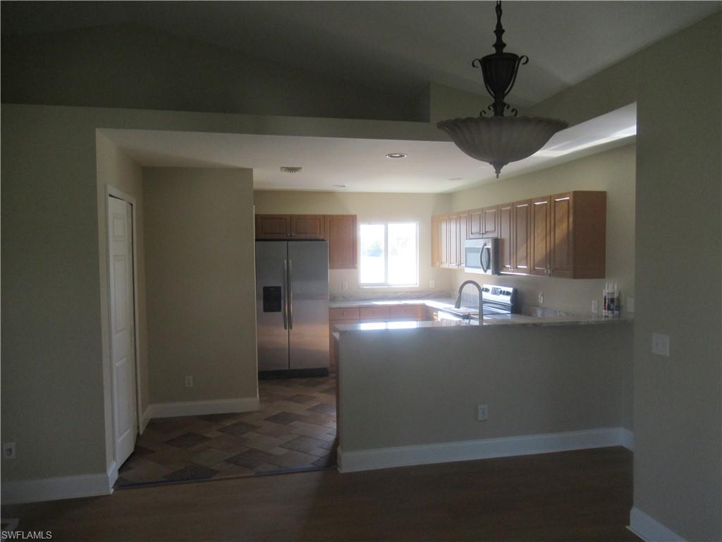 1622 Ne 33rd Ter Property Photo 4