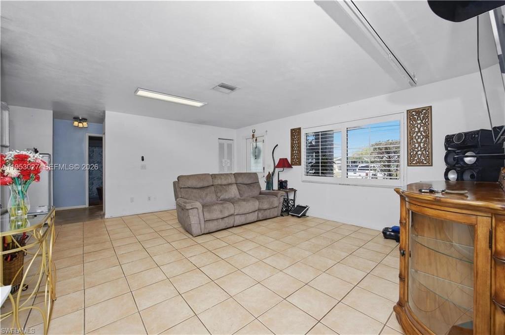 1526 Ne 4th Ter Property Photo 10
