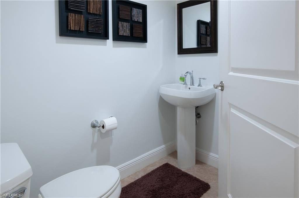 6061 Silver King Blvd 203 Property Photo 23
