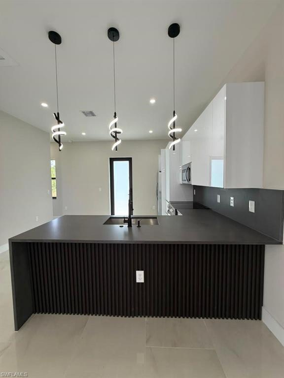 932 Dempsey St Property Photo 4