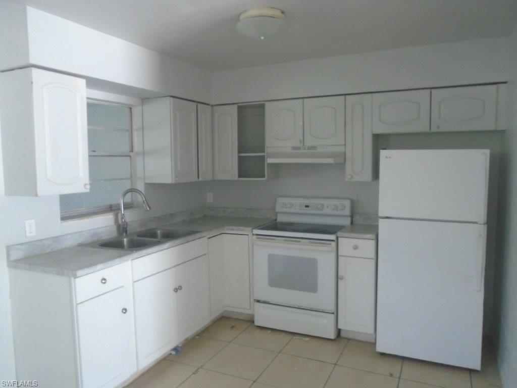 4941 Howard St Property Photo 4