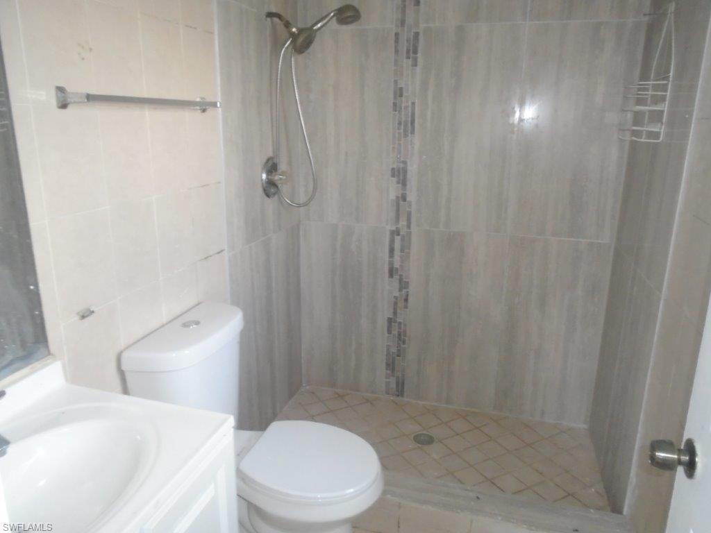 4941 Howard St Property Photo 6