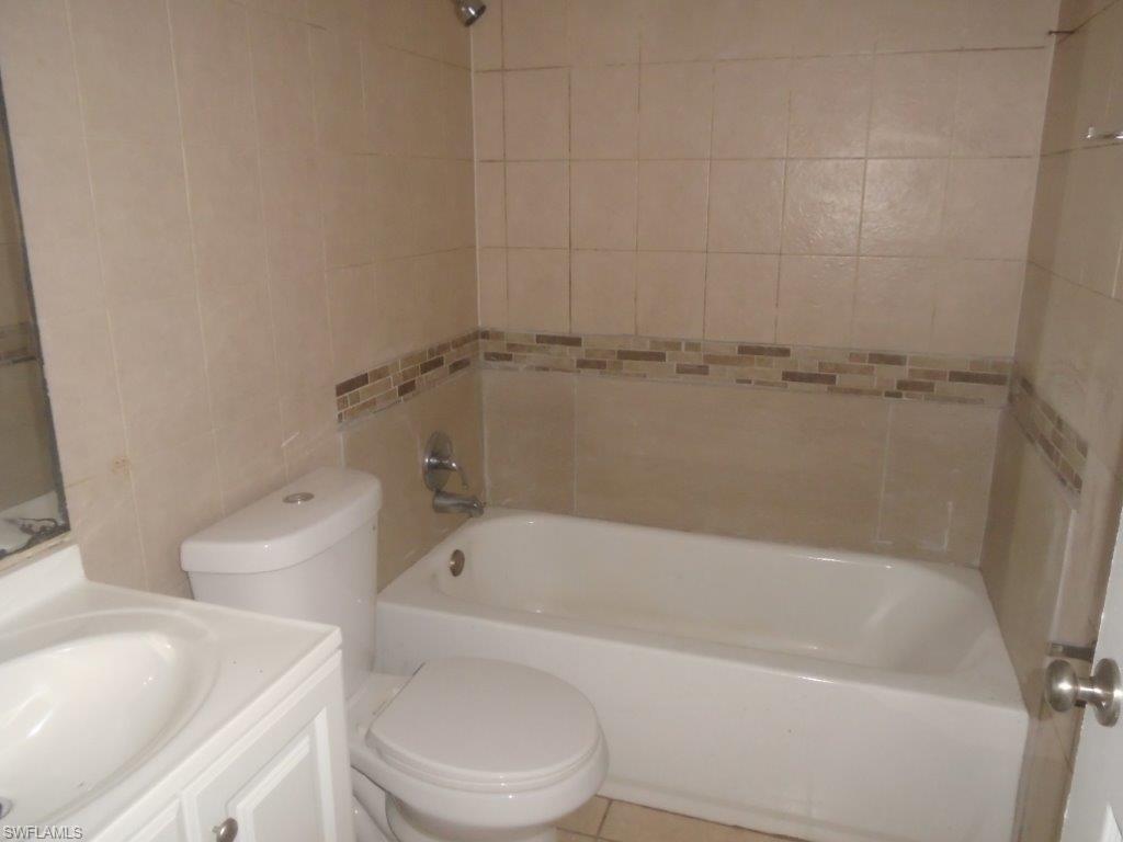 4941 Howard St Property Photo 7