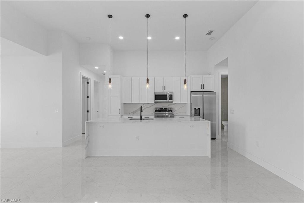 121 Gleason Pkwy Property Photo 6