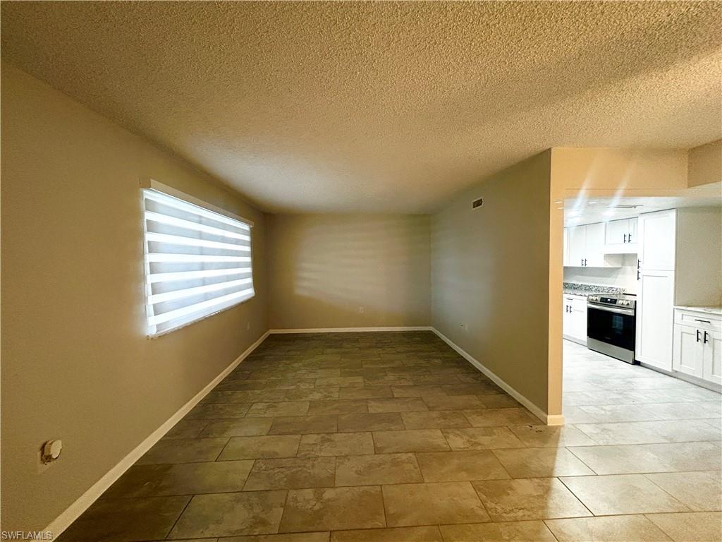 4906 Victoria Dr 103 Property Photo 5