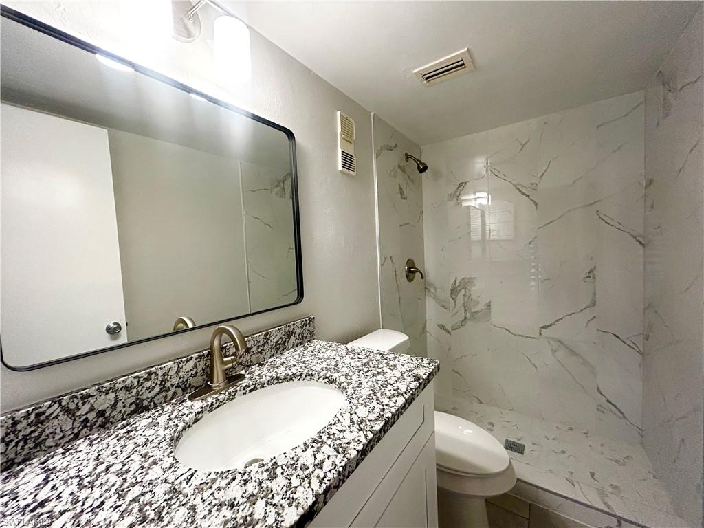 4906 Victoria Dr 103 Property Photo 12