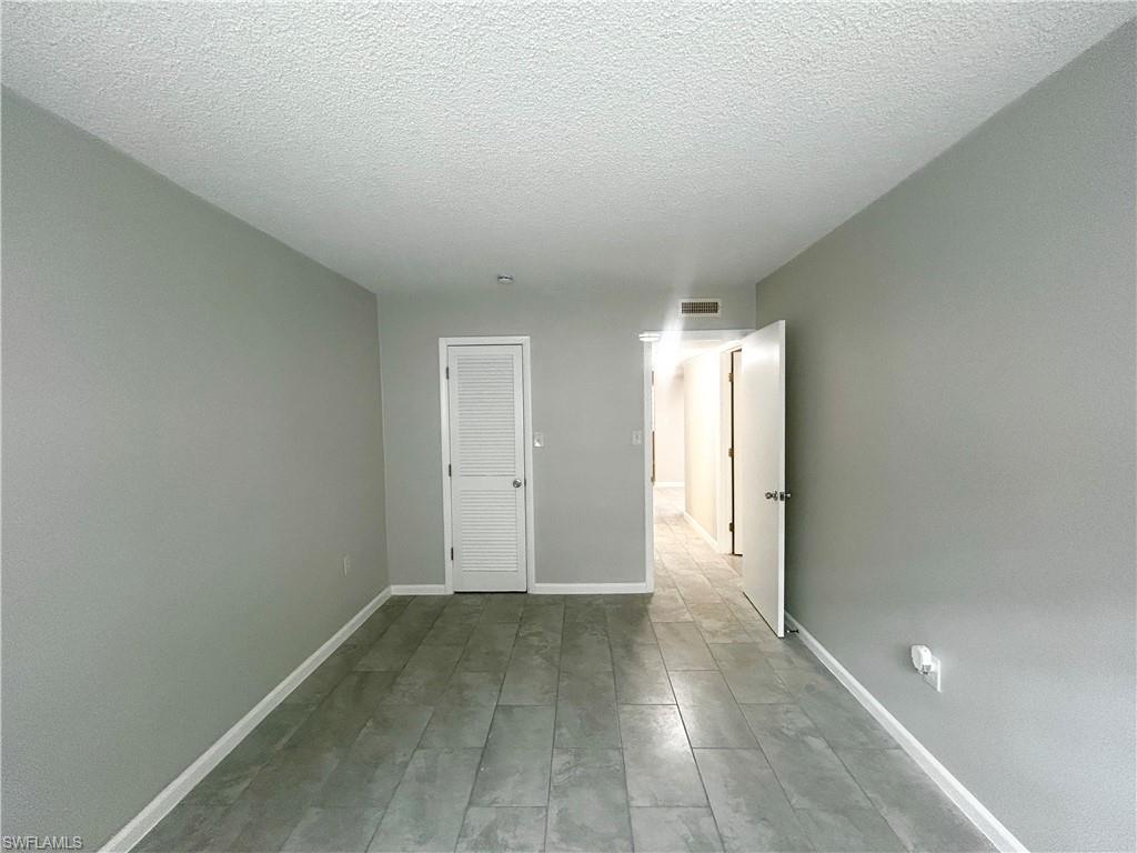4906 Victoria Dr 103 Property Photo 13