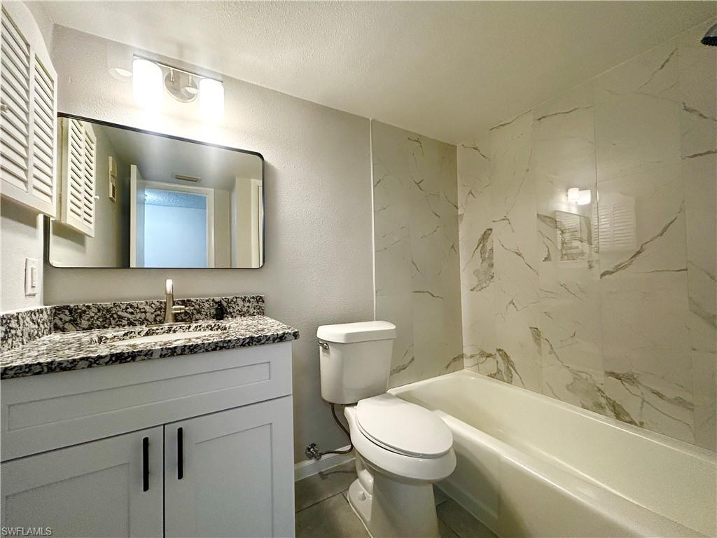 4906 Victoria Dr 103 Property Photo 15