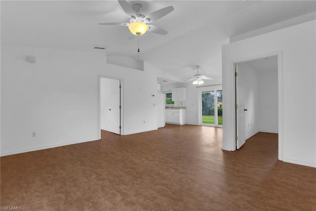 4904 5th St W Property Photo 3