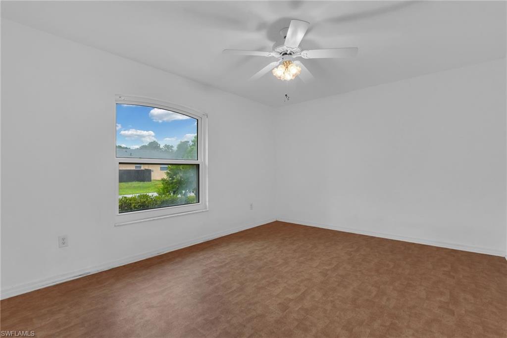 4904 5th St W Property Photo 11