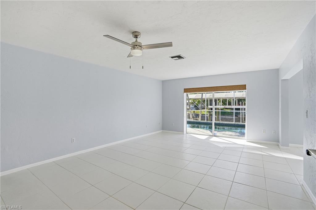 5964 Baker Ct Property Photo 6