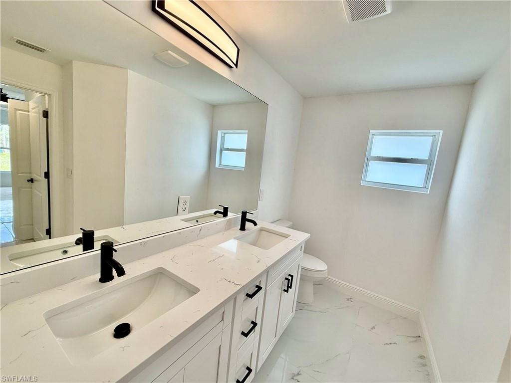 2600 26th St W Property Photo 21