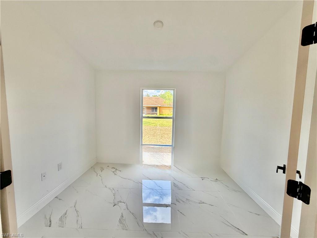 2600 26th St W Property Photo 29