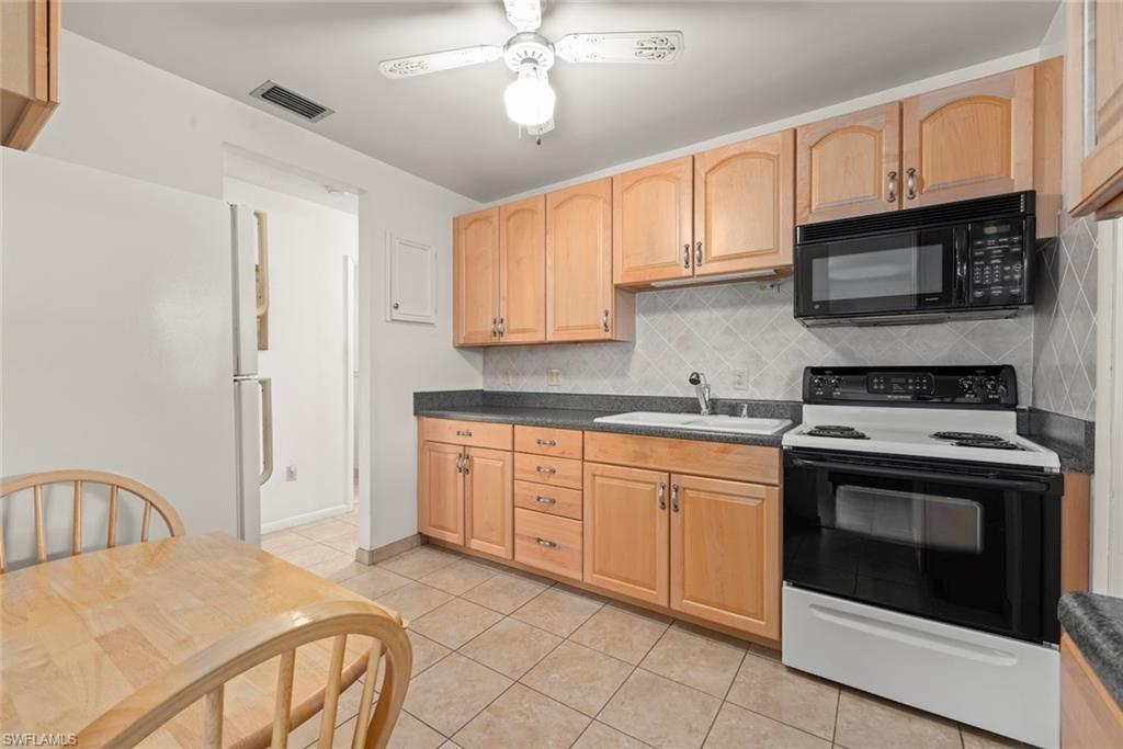 16 Dawn Flower Cir Property Photo 12