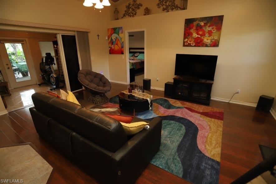 1098 Mission Ln Property Photo 7