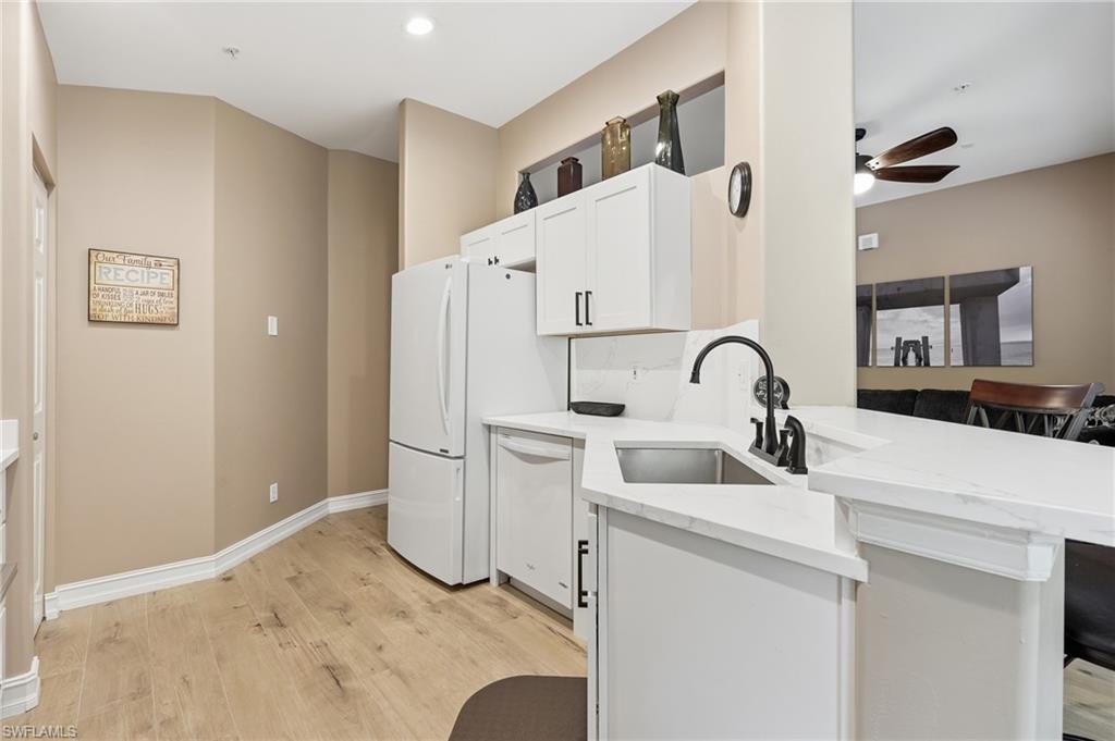 710 Tarpon Cove Dr 203 Property Photo 9