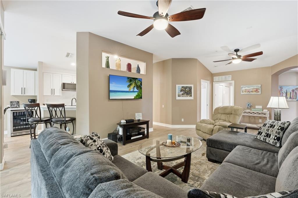 710 Tarpon Cove Dr 203 Property Photo 12