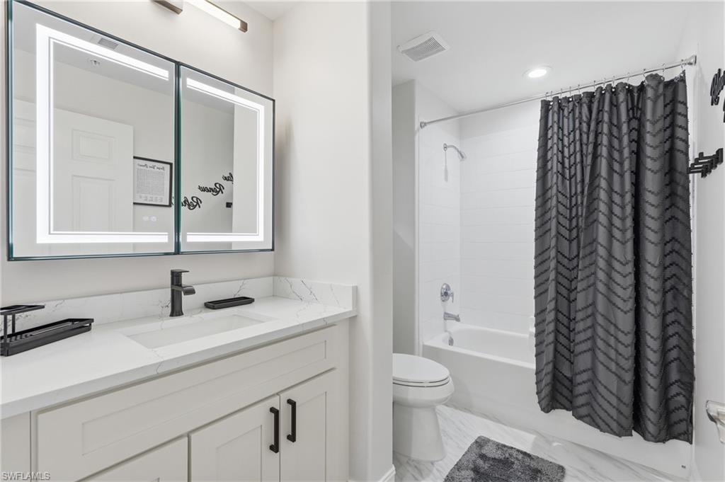 710 Tarpon Cove Dr 203 Property Photo 34