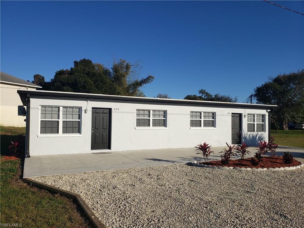 204 1st ST Property Photo 1