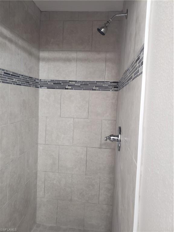 204 1st St Property Photo 10