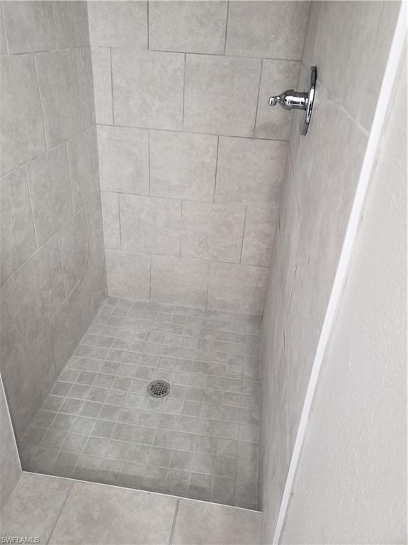 204 1st St Property Photo 11
