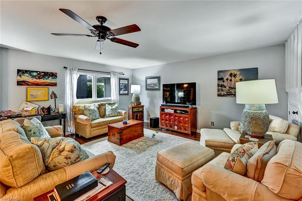 4259 Island Cir 3 Property Photo 4