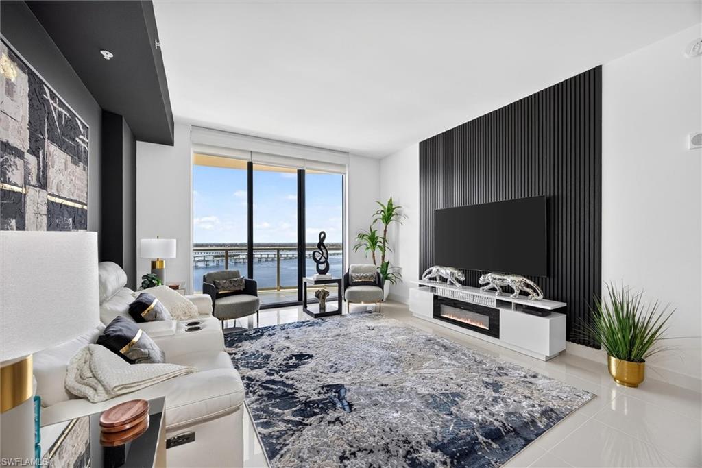 3000 Oasis Grand Blvd Mph3 Property Photo 2