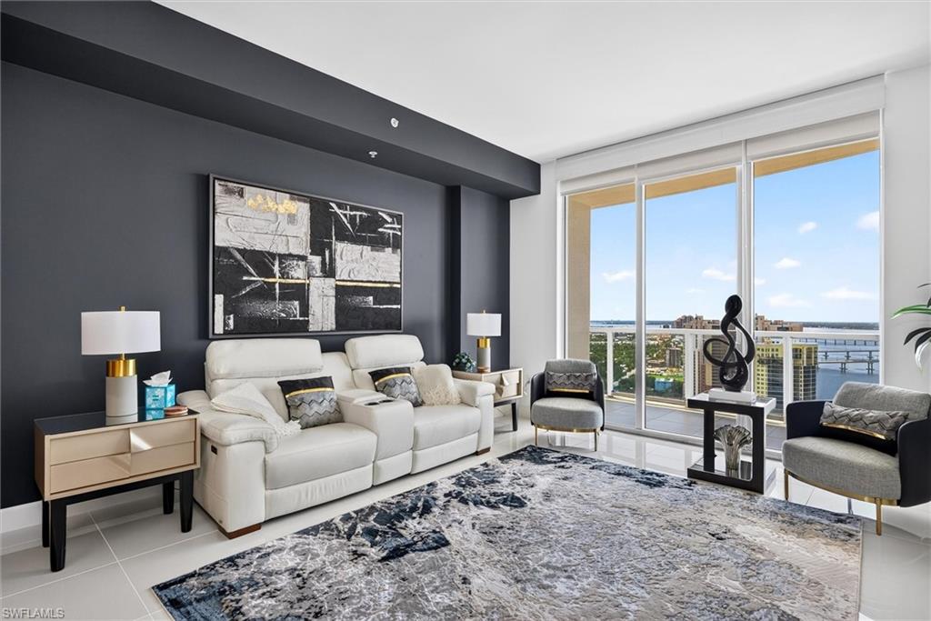 3000 Oasis Grand Blvd Mph3 Property Photo 4