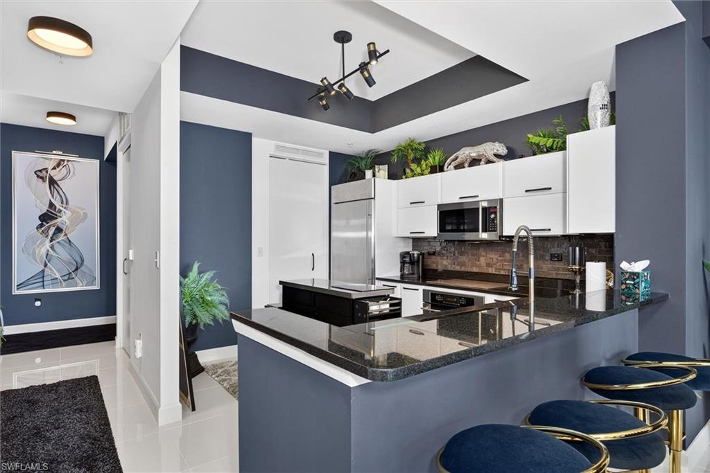 3000 Oasis Grand Blvd Mph3 Property Photo 9