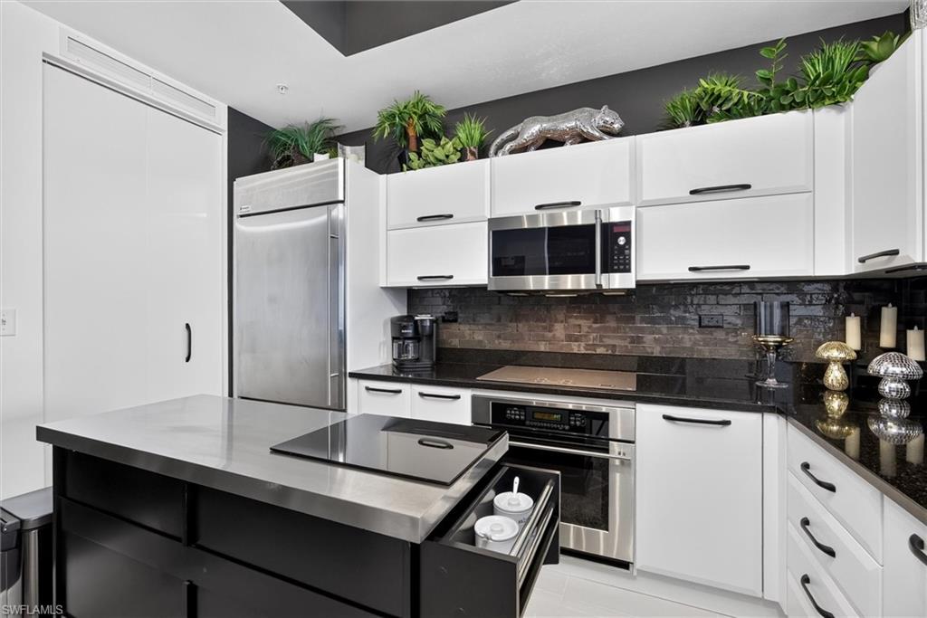 3000 Oasis Grand Blvd Mph3 Property Photo 11