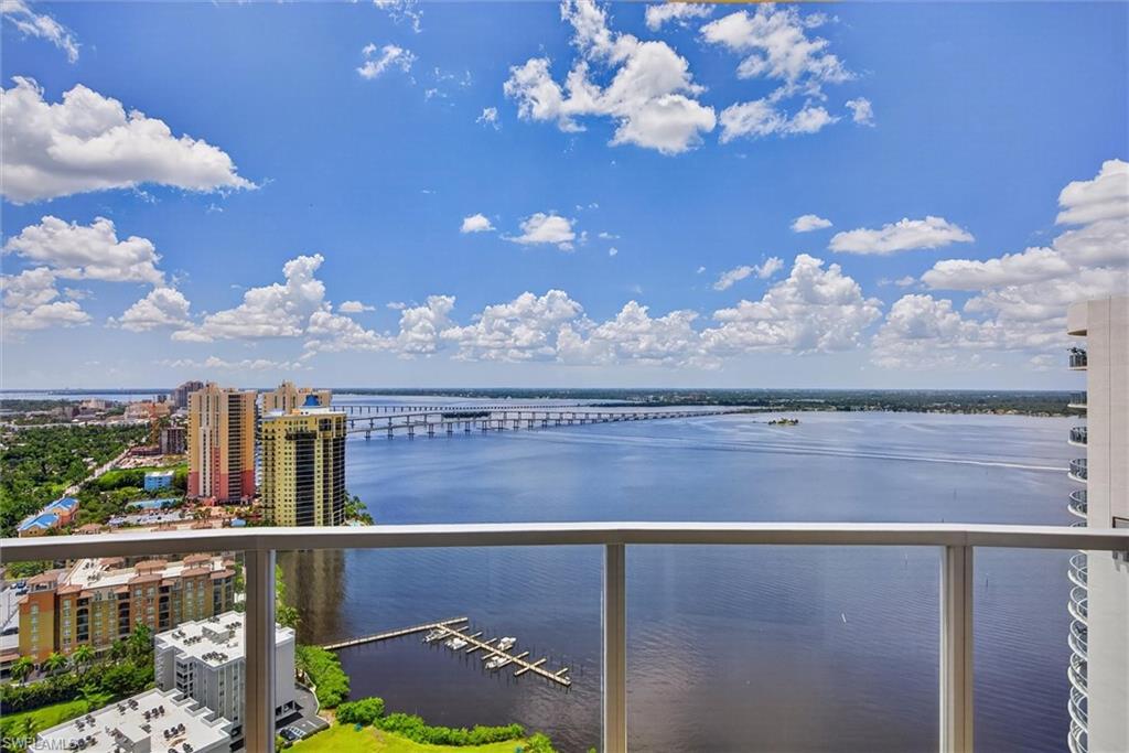 3000 Oasis Grand Blvd Mph3 Property Photo 14