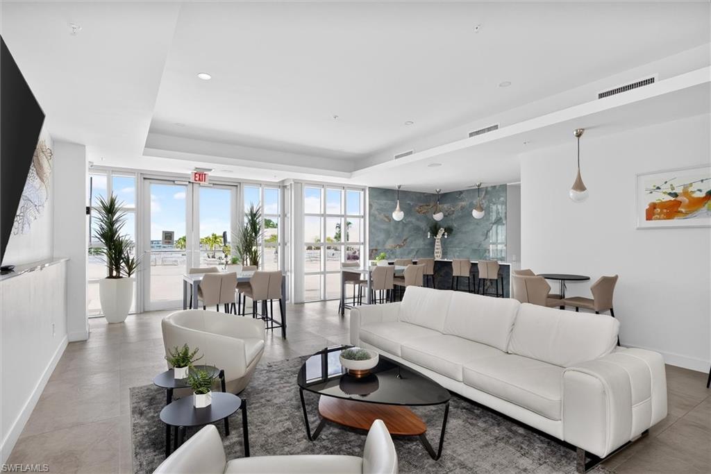 3000 Oasis Grand Blvd Mph3 Property Photo 33