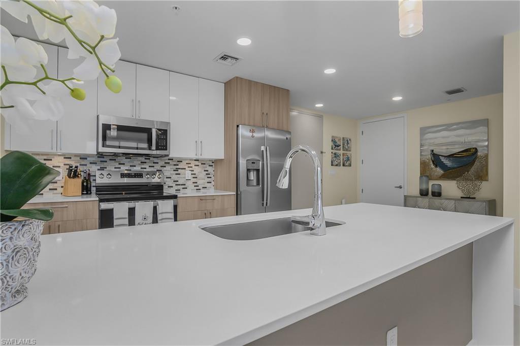 26610 Rosewood Pointe Dr C-302 Property Photo 8
