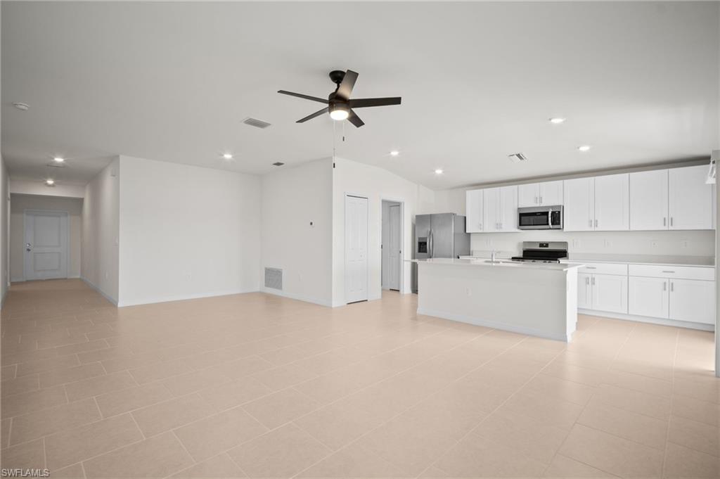 17633 Paradiso Way Property Photo 6