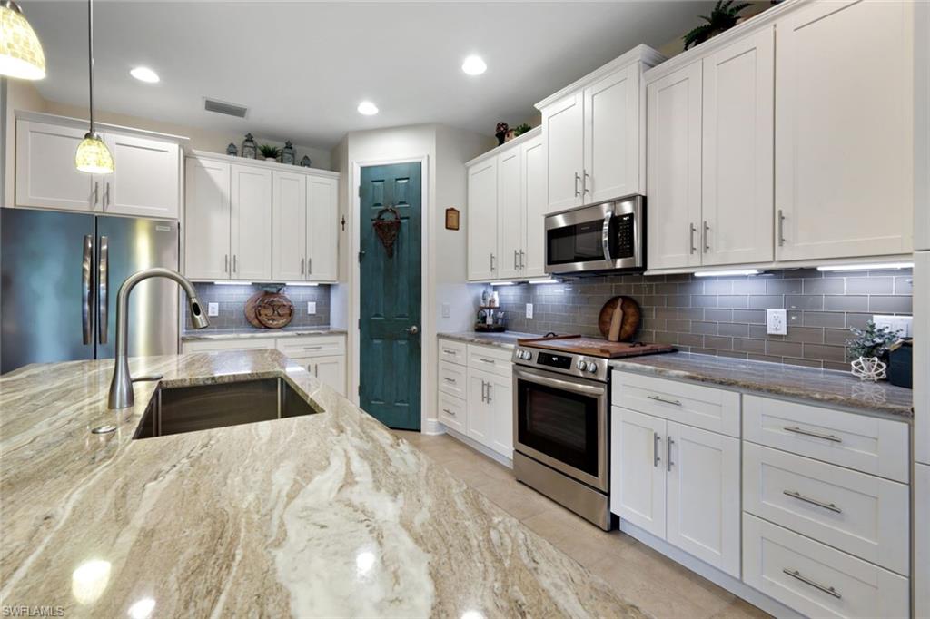 8554 Banyan Bay Blvd Property Photo 12