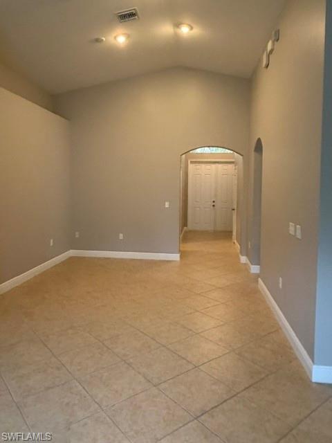 8610 Sumner Ave Property Photo 7