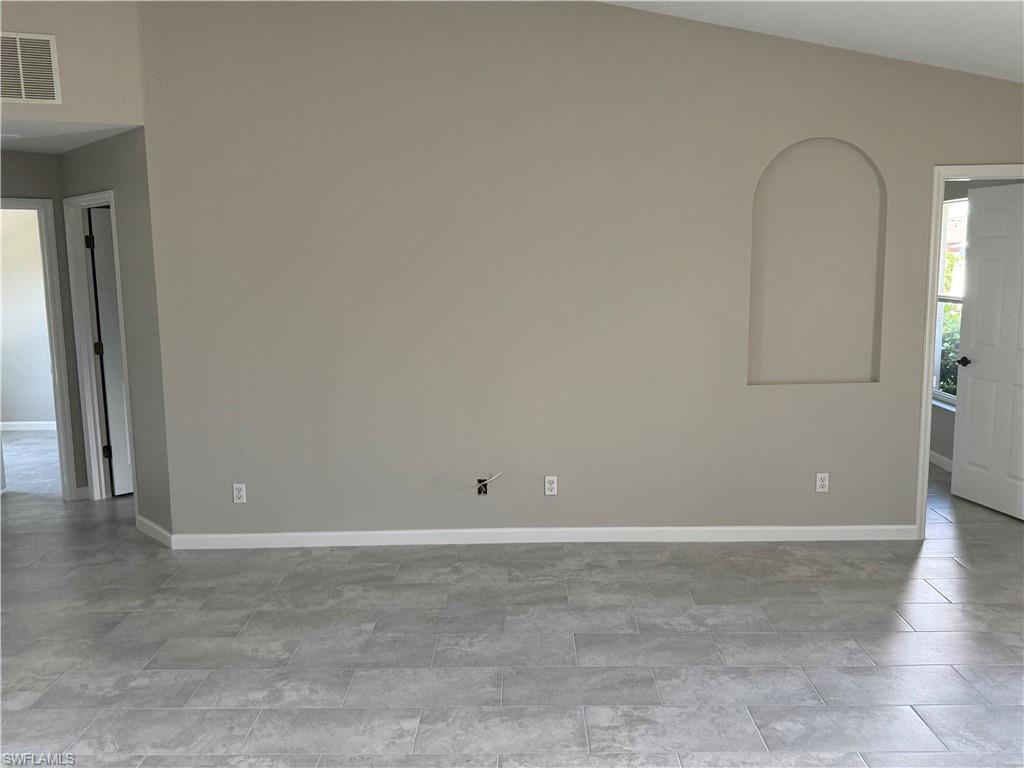 3716 Sw 15th Pl Property Photo 6