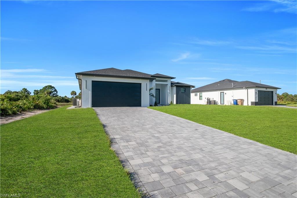 695 Whitmore Loop Property Photo 3