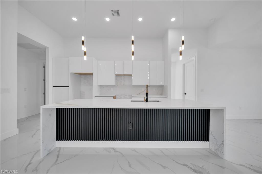 695 Whitmore Loop Property Photo 13