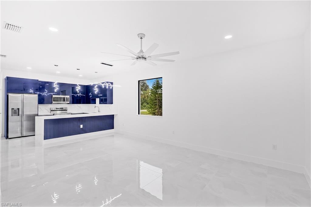 2602 Leeland Heights Blvd E Property Photo 20
