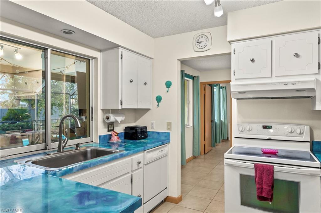 4380 Saint Clair Ave W Property Photo 7