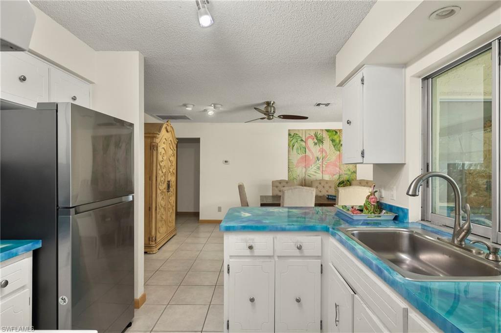 4380 Saint Clair Ave W Property Photo 9