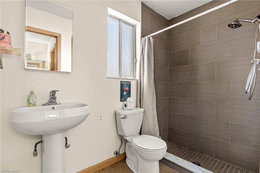 4380 Saint Clair Ave W Property Photo 16