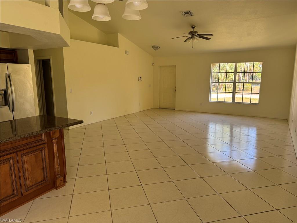 934 Garnet Ave Property Photo 7