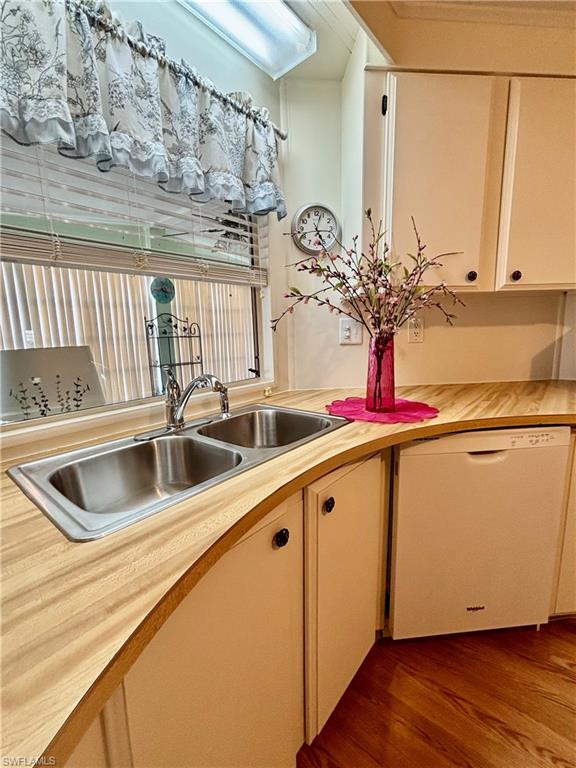 557 Peace Lake Ct Property Photo 12