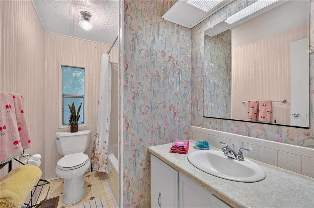 557 Peace Lake Ct Property Photo 19