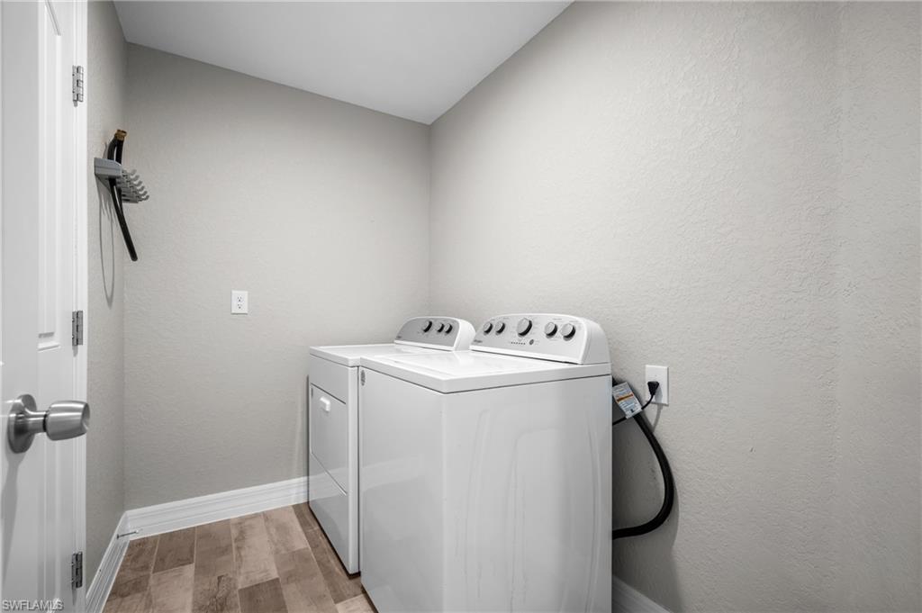 315 Sweetwater Dr Property Photo 25